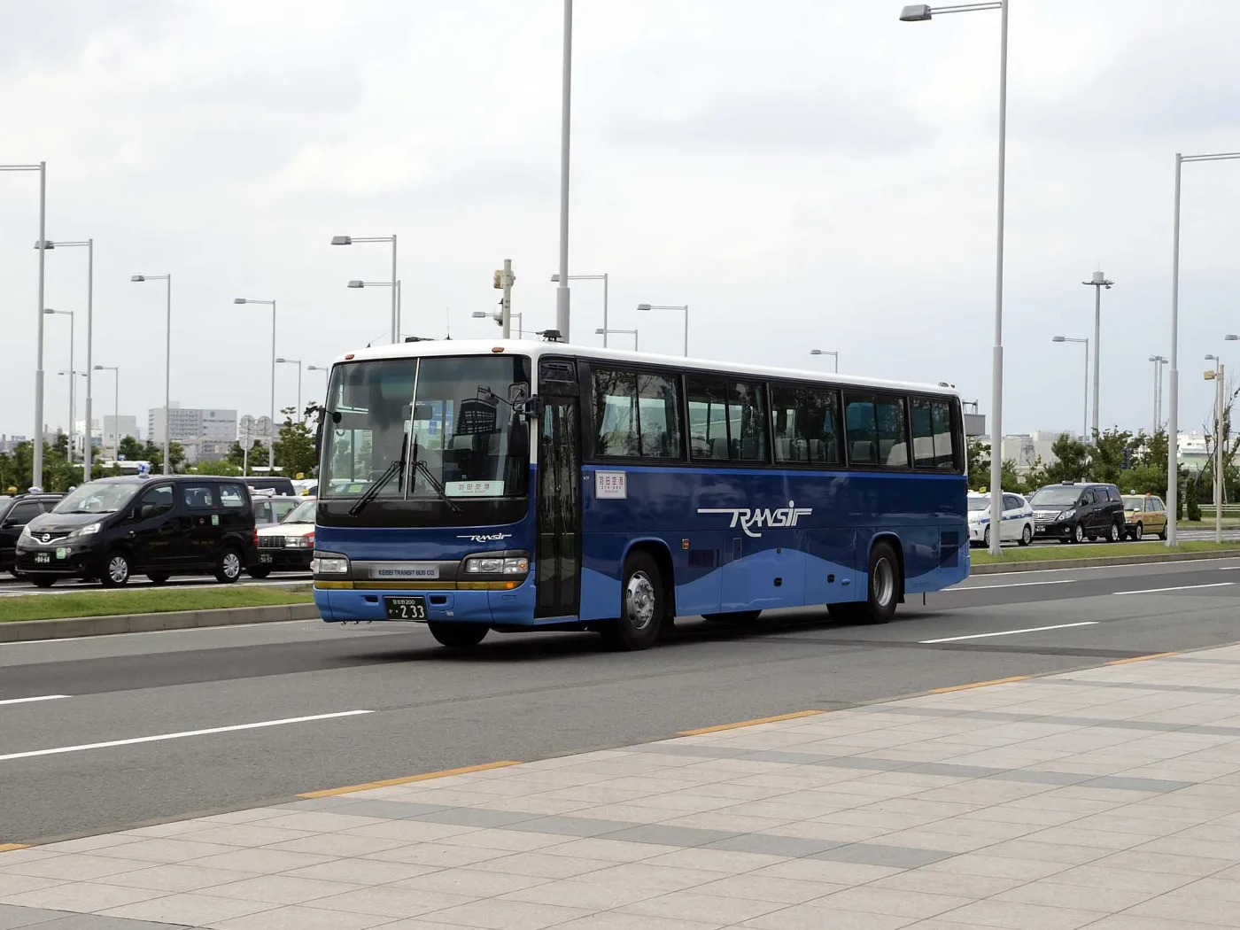 일본 공항 리무진버스 모습